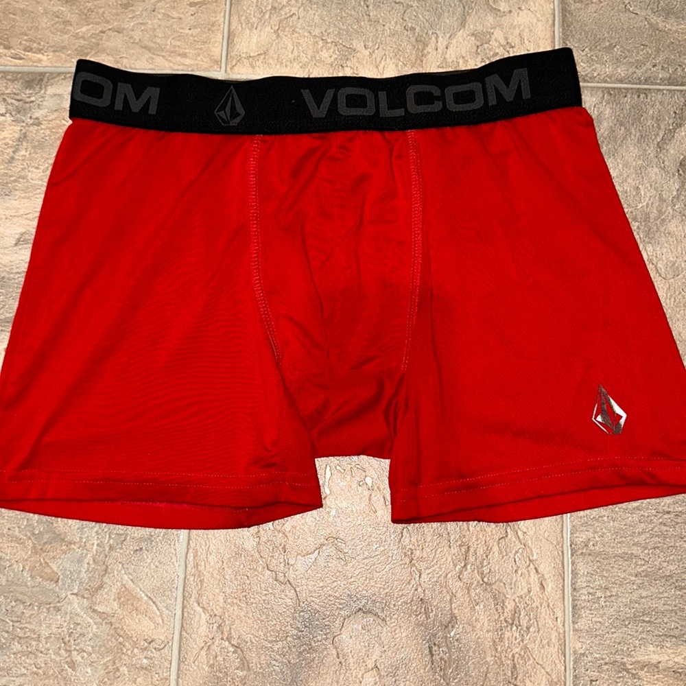 Volcom briefs S